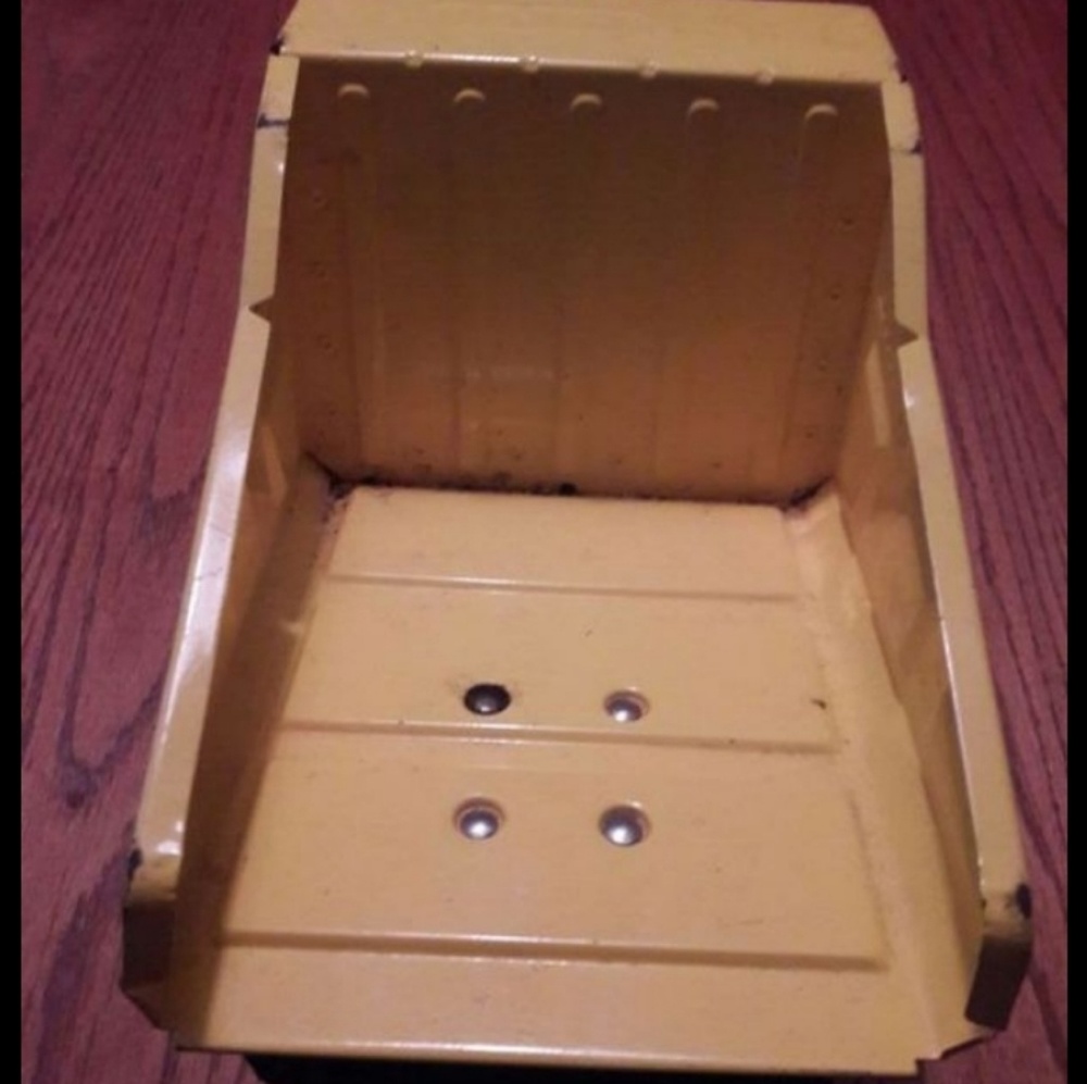Antique Tonka Dump Truck - Picture 4 of 4